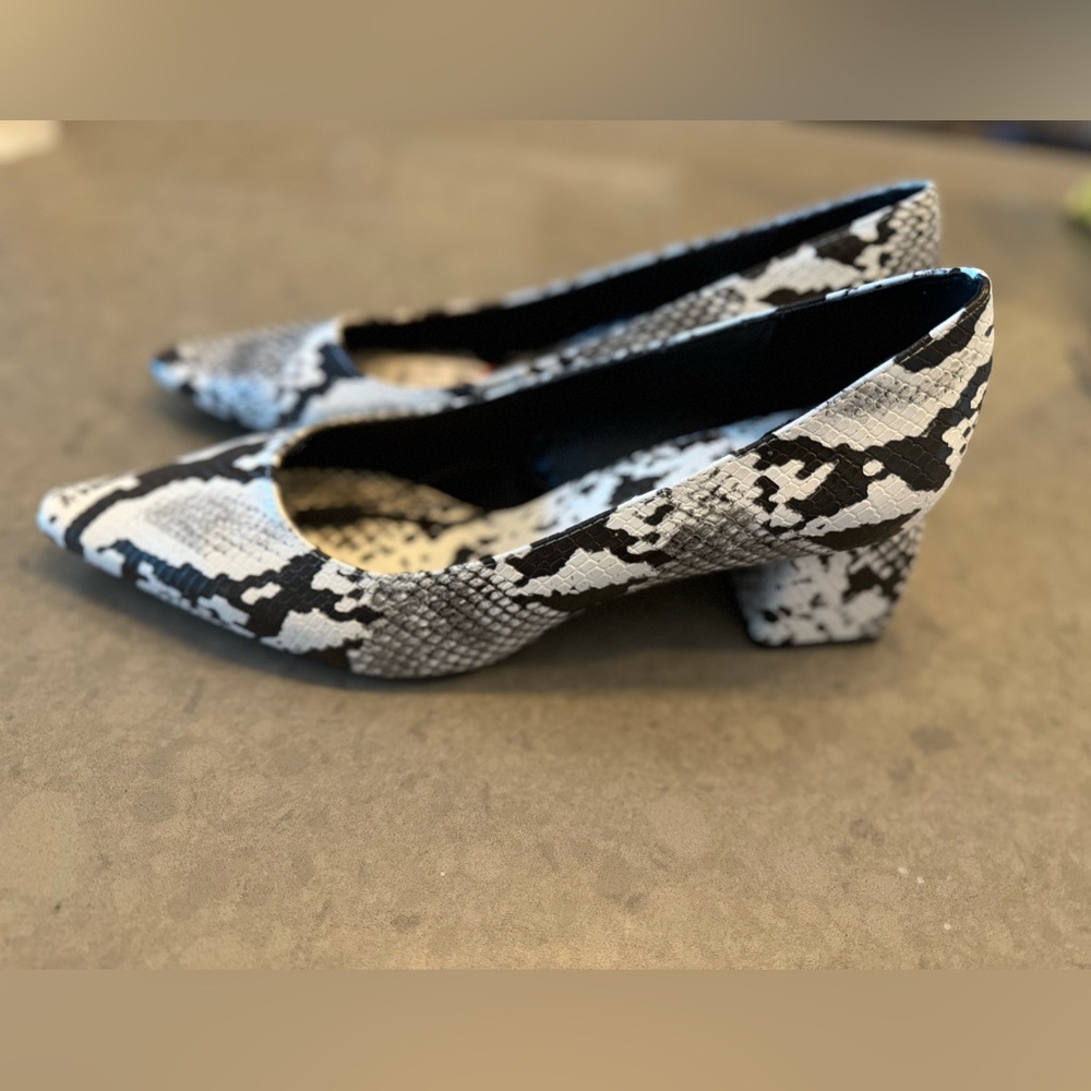 NWT Size 10 Zara Block-Heel, Vegan Python Snake Skin Pumps